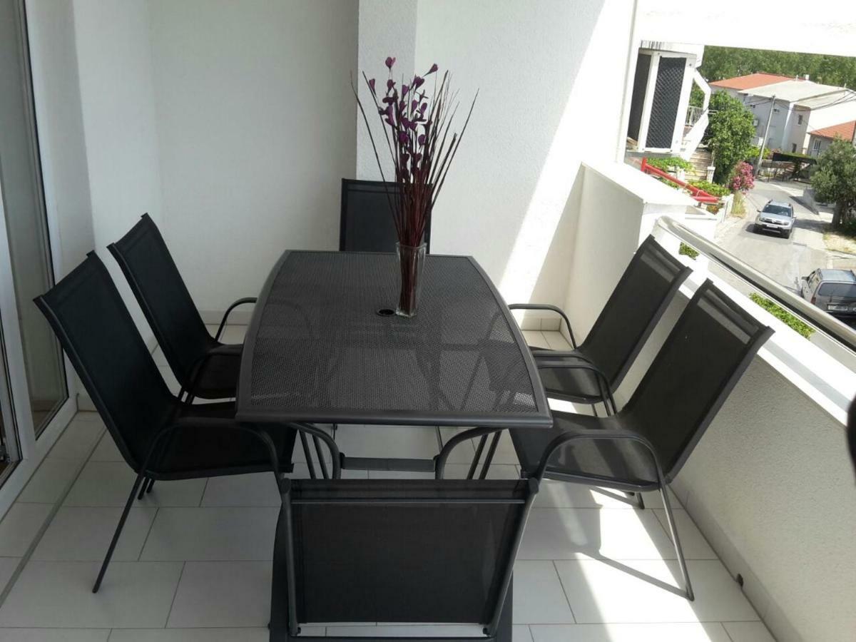 Apartman Mira- Omiš Εξωτερικό φωτογραφία