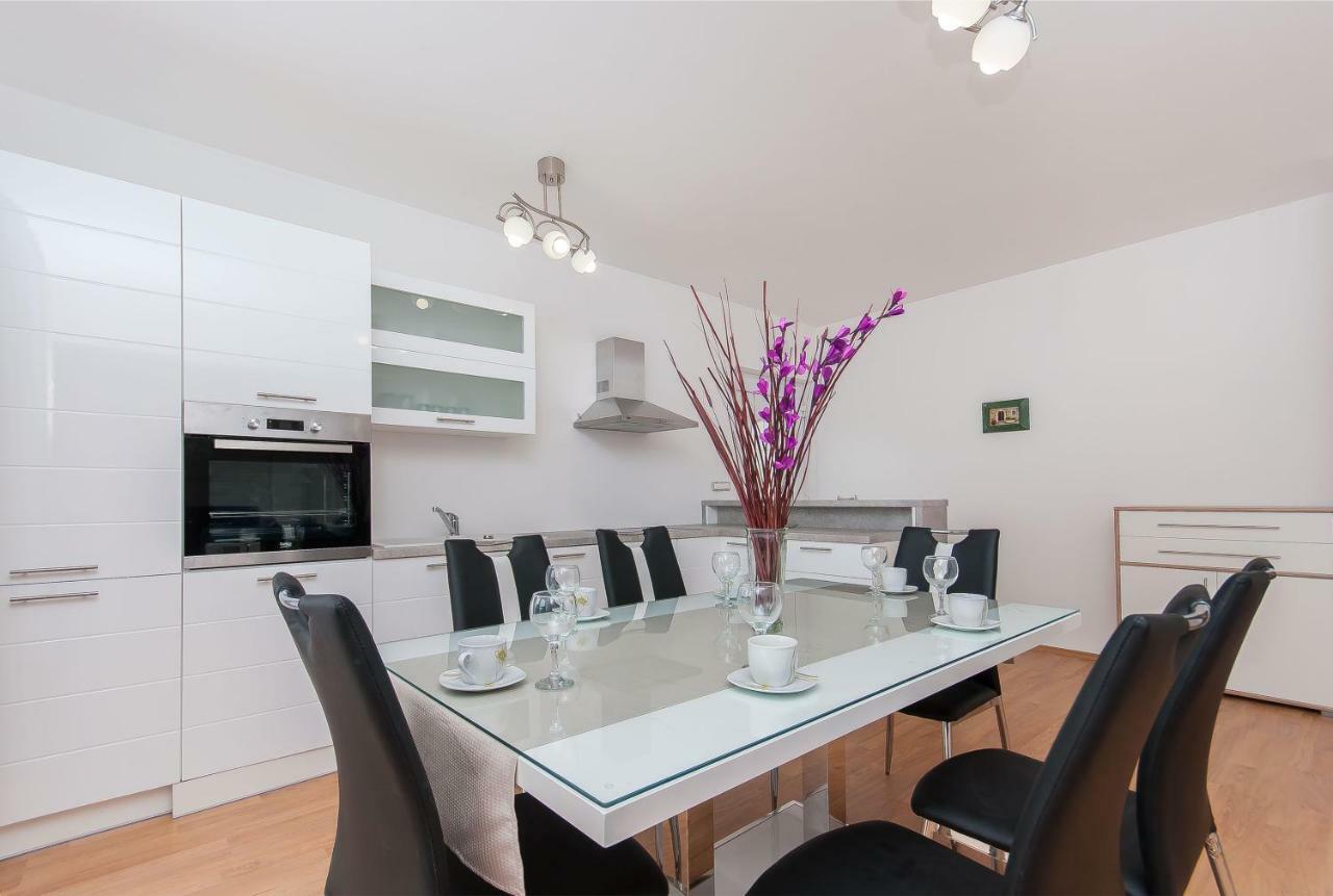 Apartman Mira- Omiš Εξωτερικό φωτογραφία