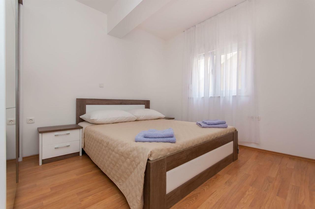 Apartman Mira- Omiš Εξωτερικό φωτογραφία
