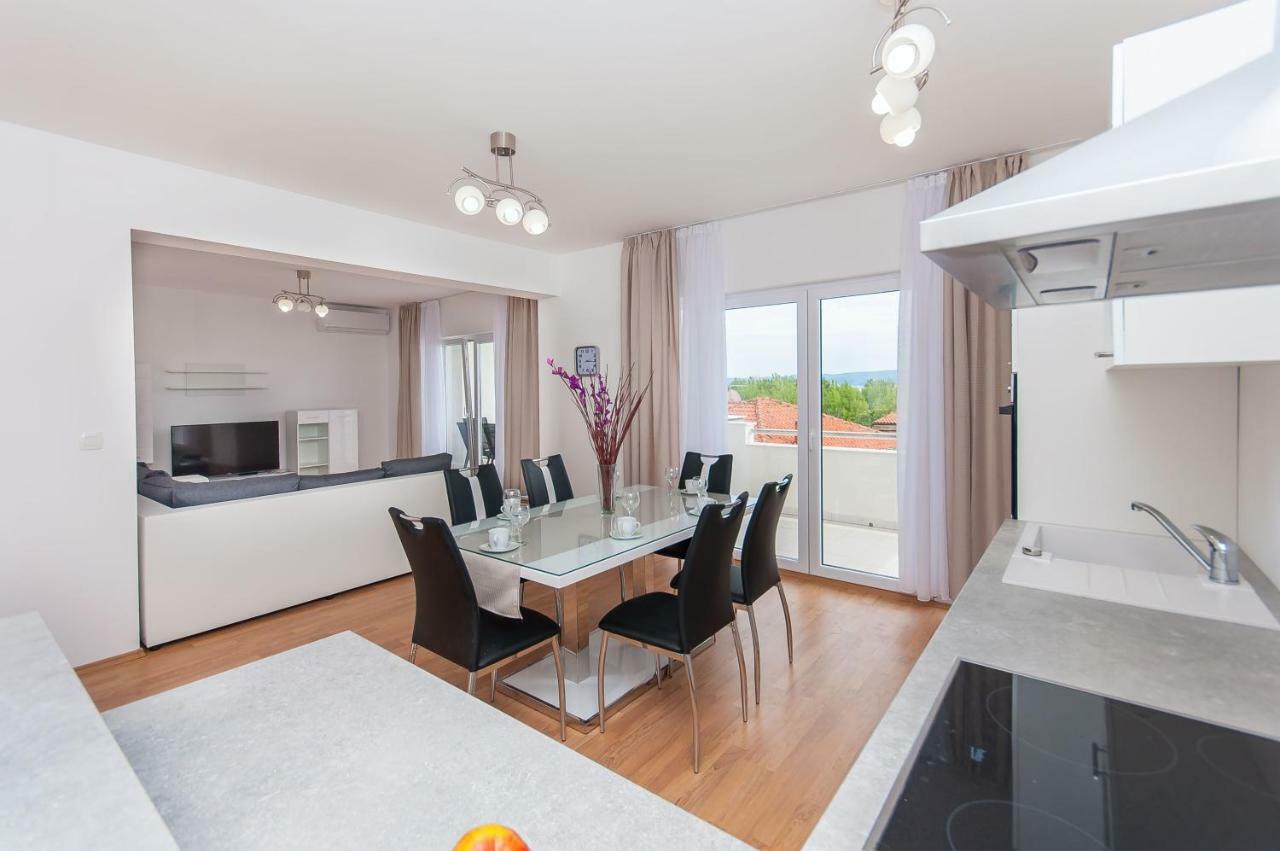 Apartman Mira- Omiš Εξωτερικό φωτογραφία